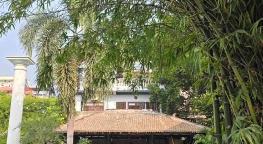 Hotel Club Denovo Butwāl Zewnętrze zdjęcie