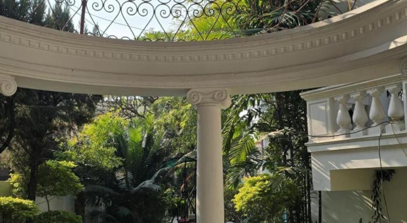 Hotel Club Denovo Butwāl Zewnętrze zdjęcie